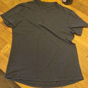 Lululemon 5 year V neck